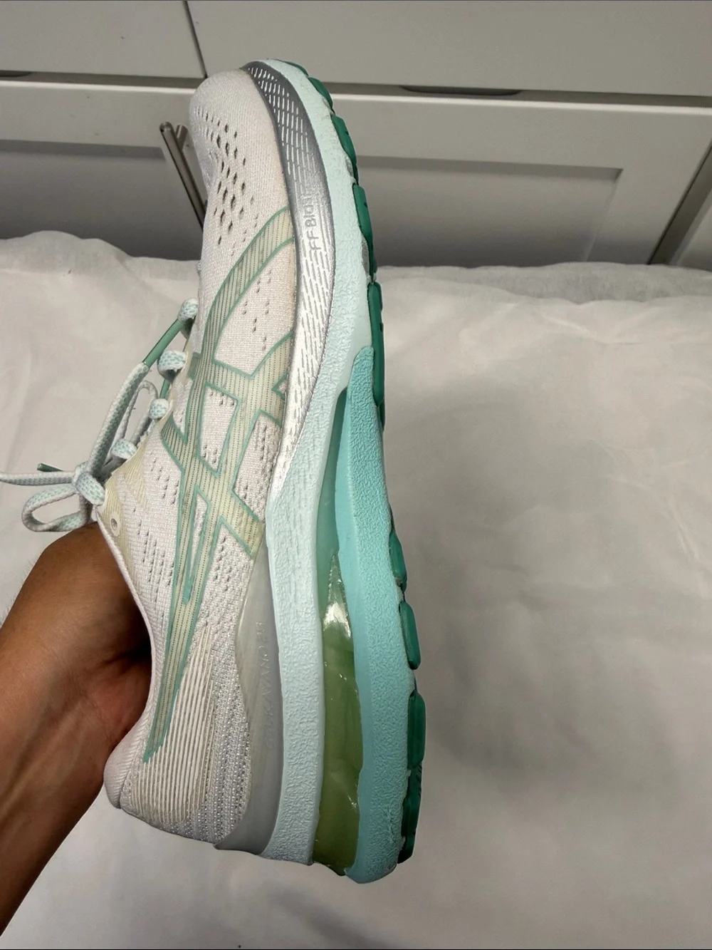 Asics up outsole closure